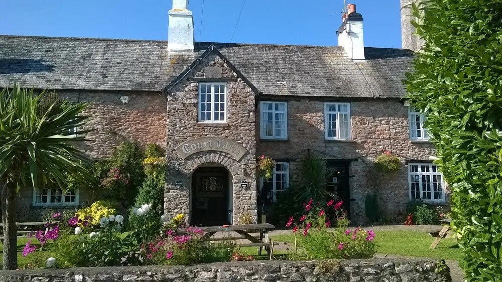 Court Farm Inn